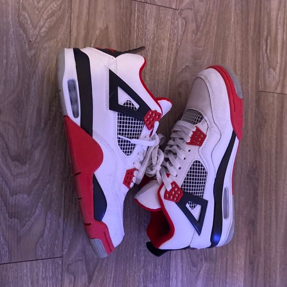 Fire Red jordan 4s - Picture 1 of 4
